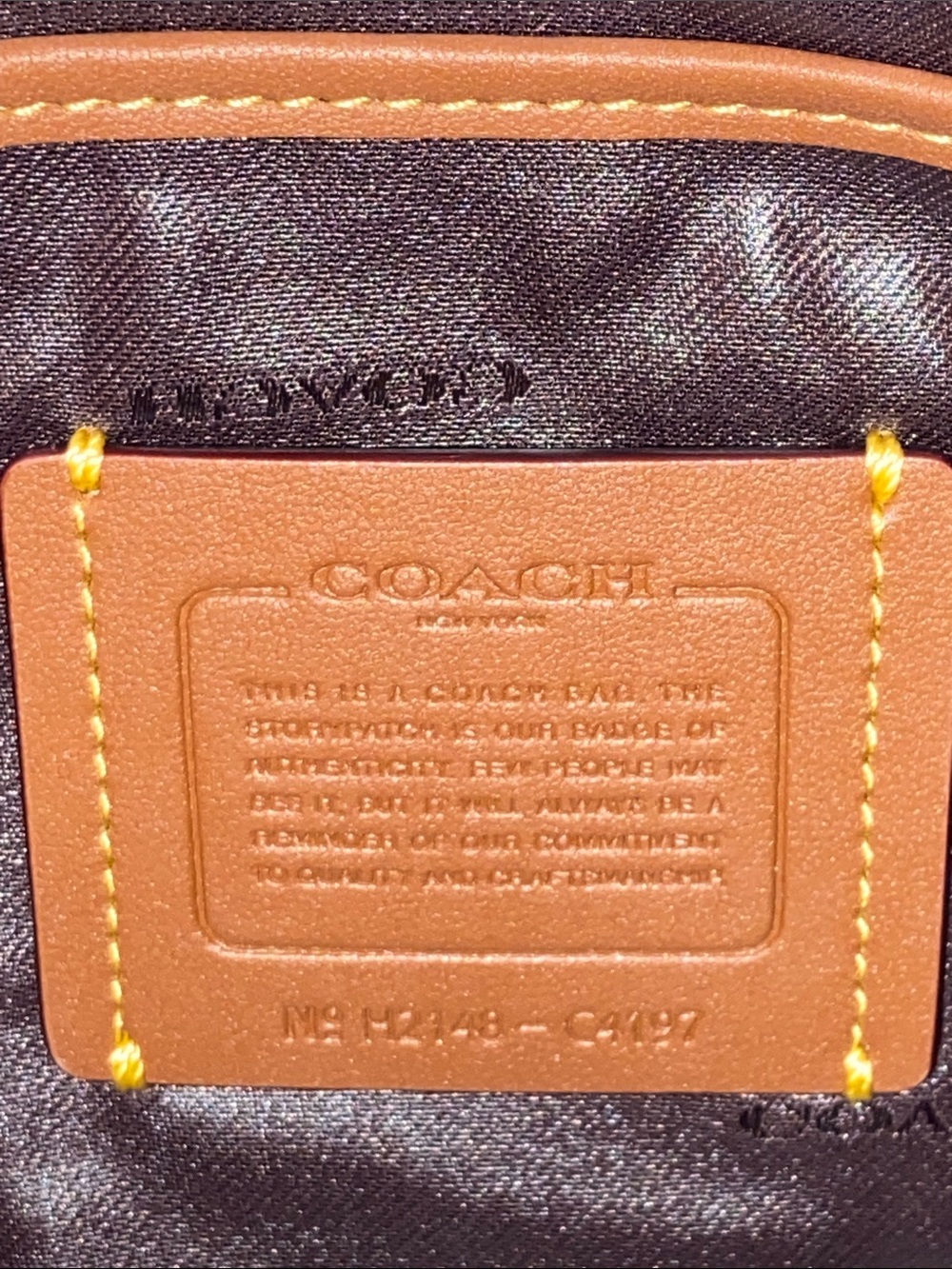 Coach Julienne 22 Cosmetic Case EUC - Picture 5 of 5